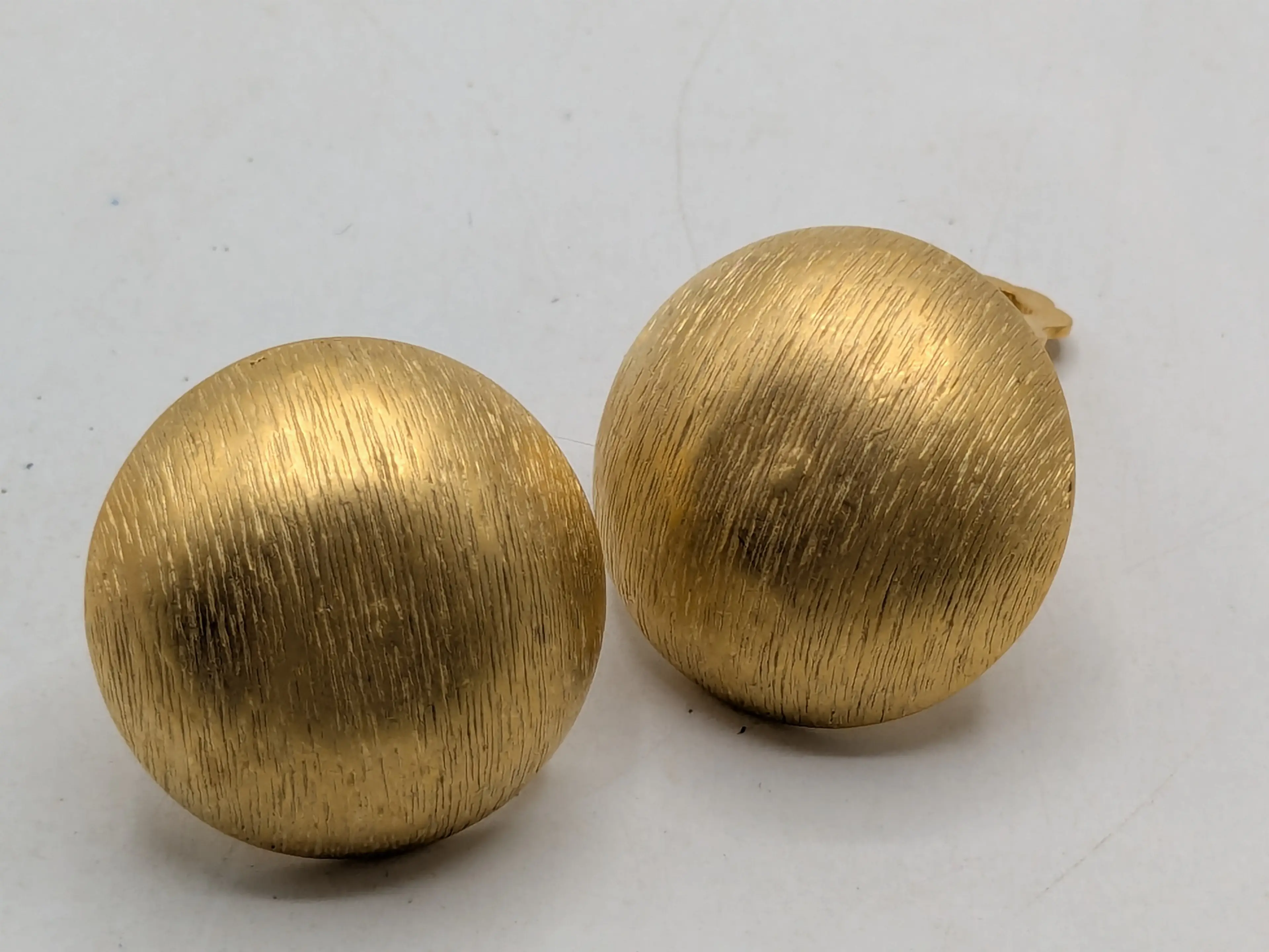 Image 2 of 12