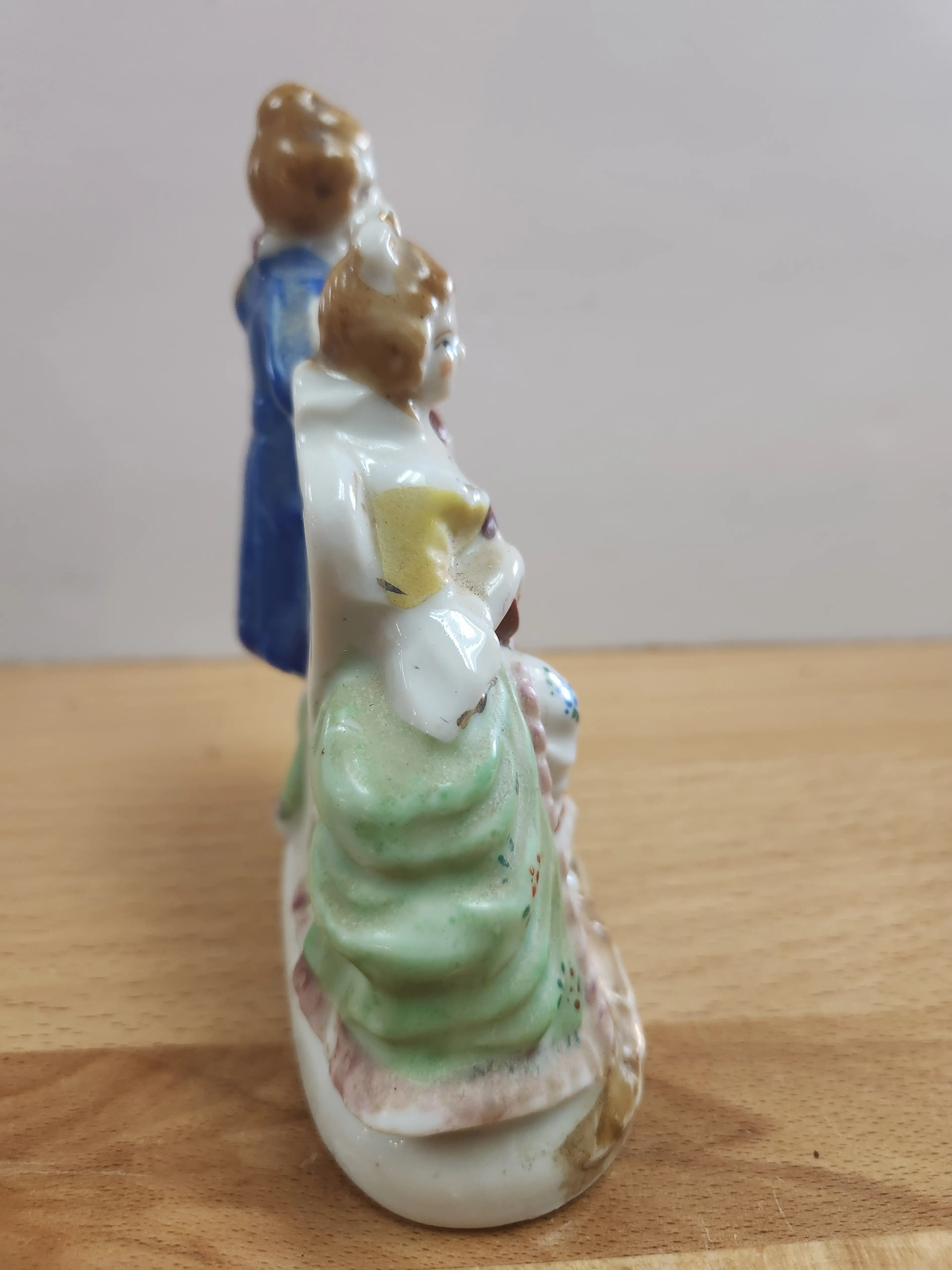 Image 2 of 7