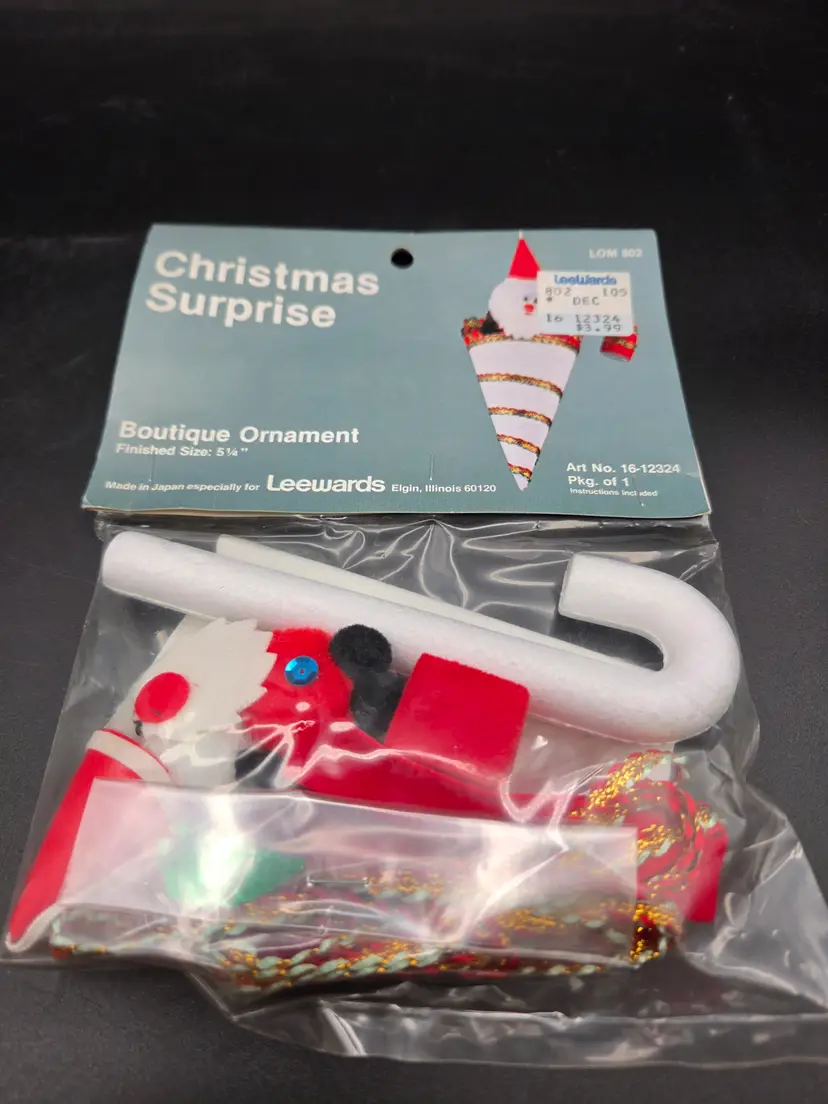 Vintage LeeWards Ornament Kit Christmas Surprise Boutique Ornament Santa