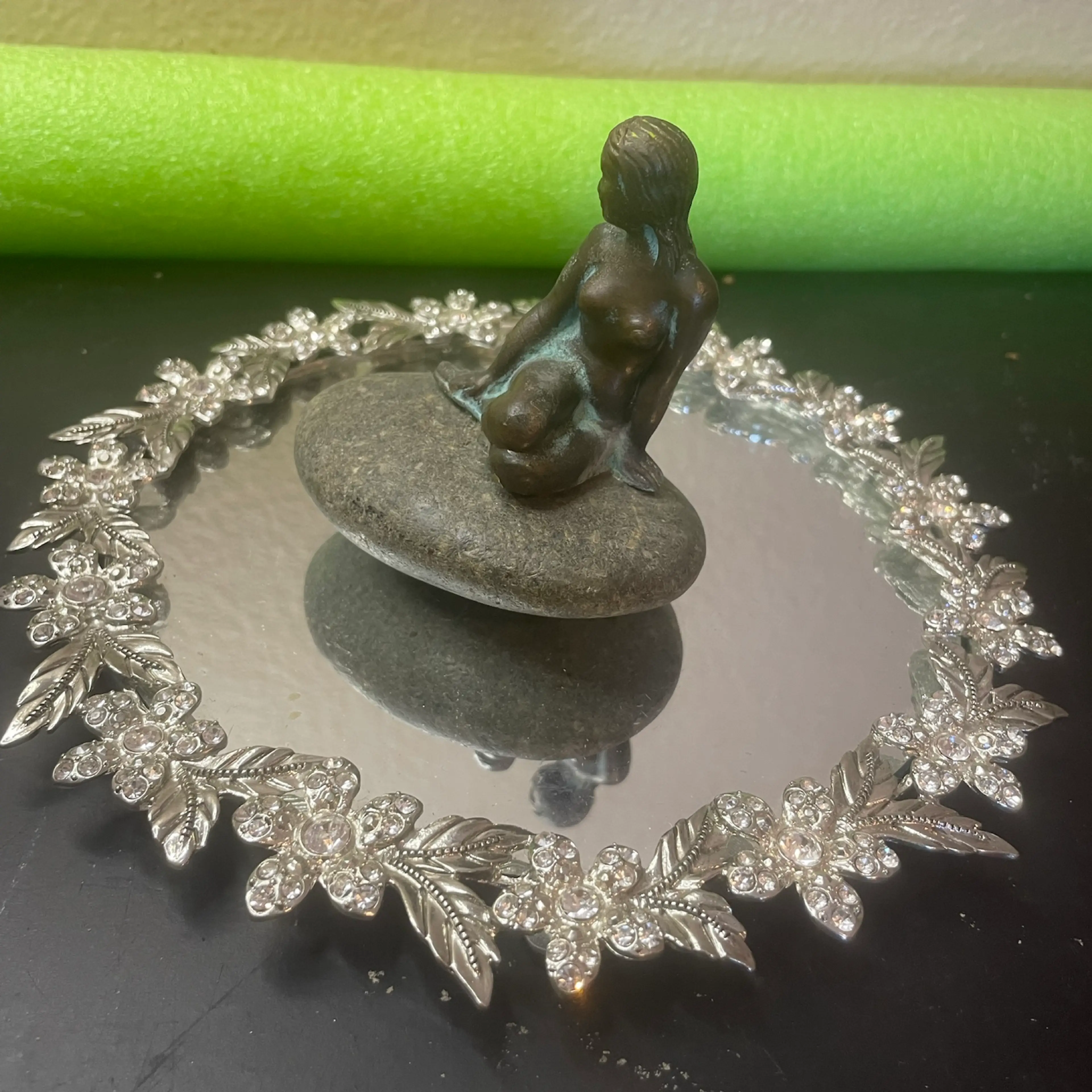 Image 2 of 8