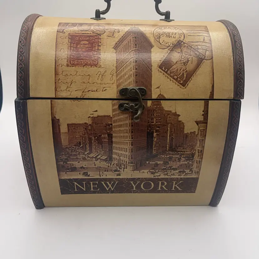 Wooden Storage Chest/Purse 10” X 9.5” In New York Decor On Both Sides