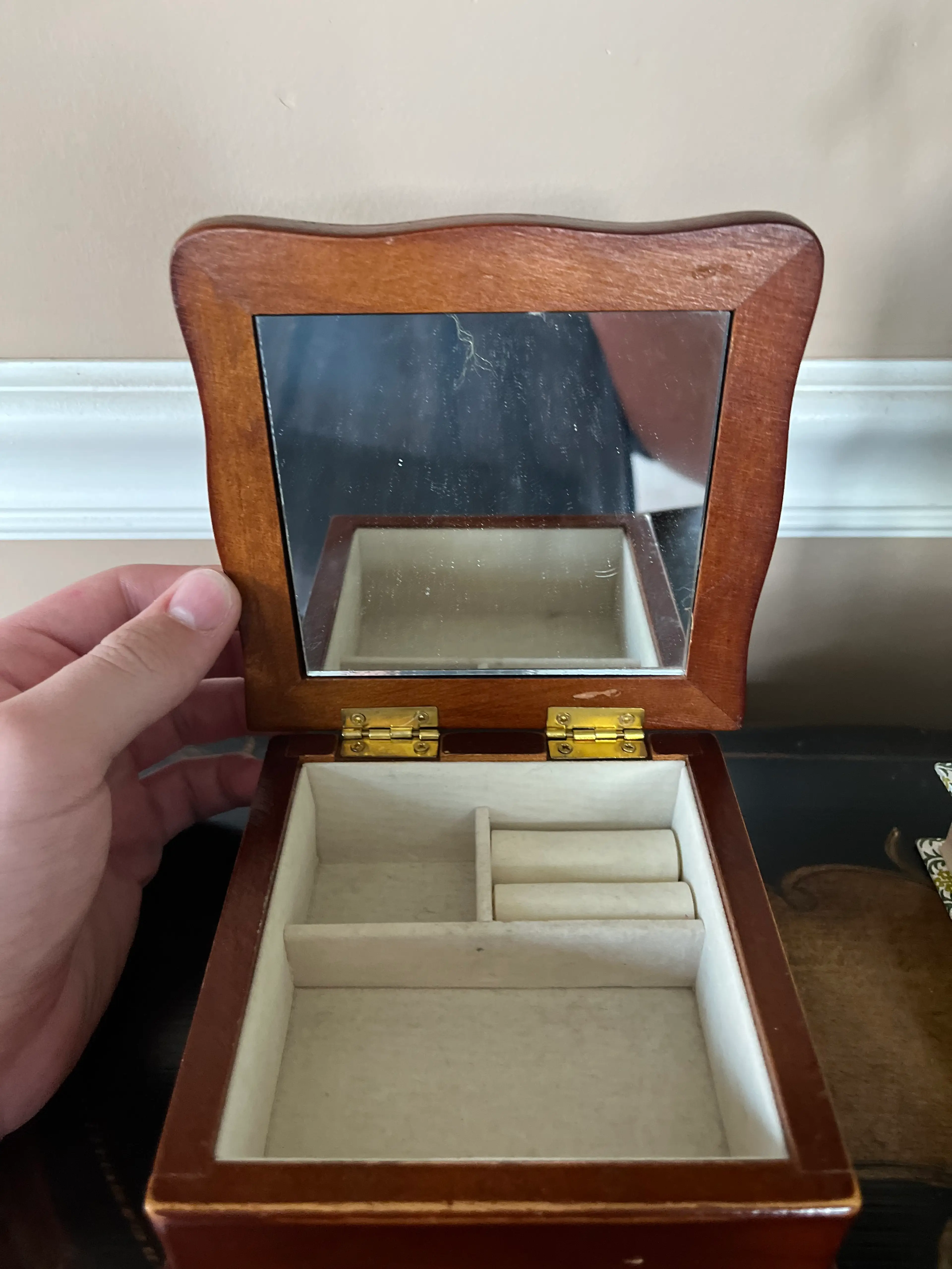 Image 2 of 2