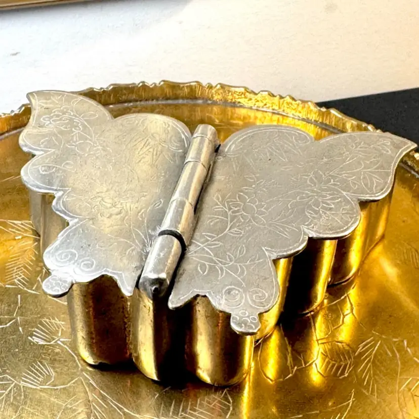 😻 4.5x1.25” vintage Kut Hing Swatow pewter butterfly 🦋 trinket box