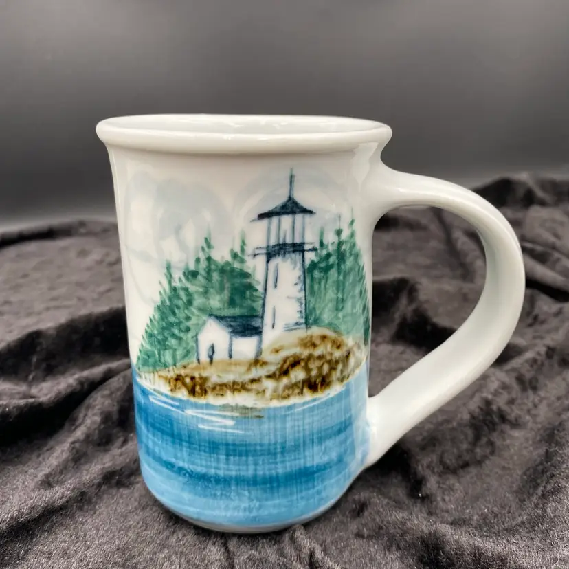 Georgetown Pottery (Maine) Coffee/Tea Mug, Maine Lighthouse, 2016, Pemaquid Pt.