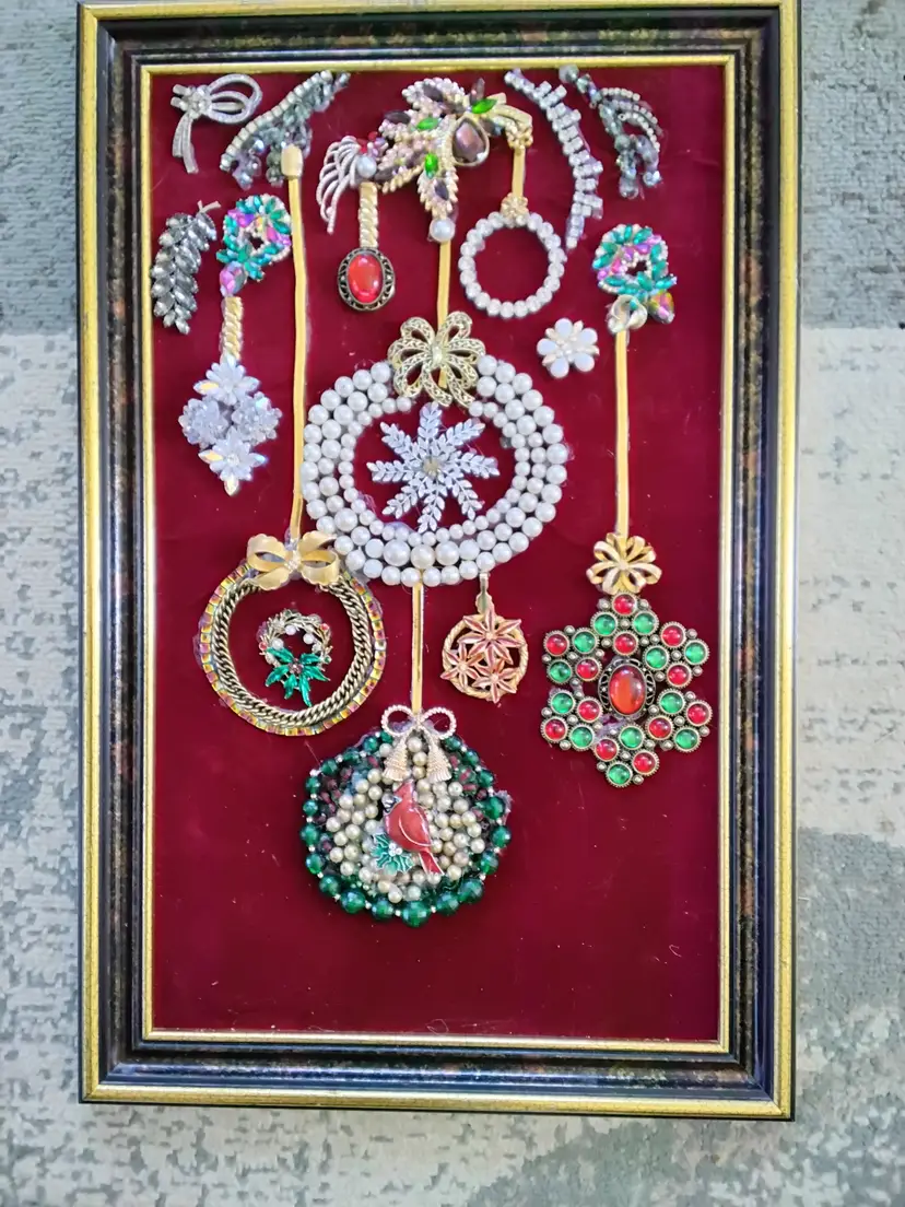 Christmas Ornaments Vintage Jewelry Art