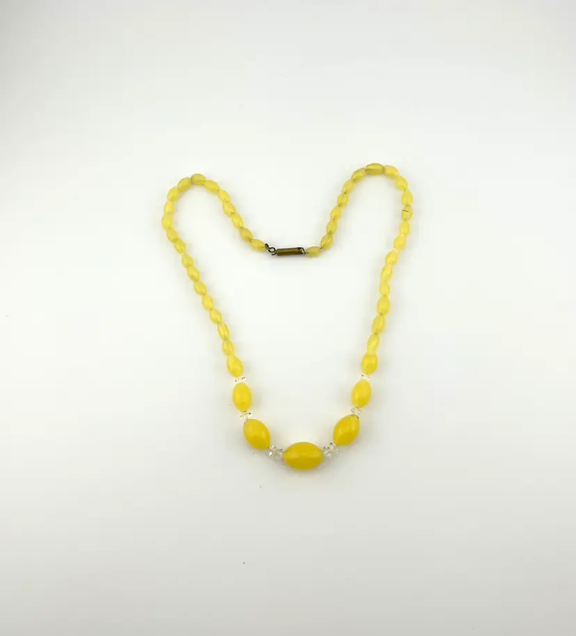 Vintage Lemon Yellow Glass Beaded Necklace With Gold Tone Clasp 16”
