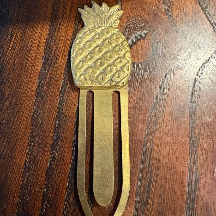 Vintage Brass Pineapple paperclip book mark