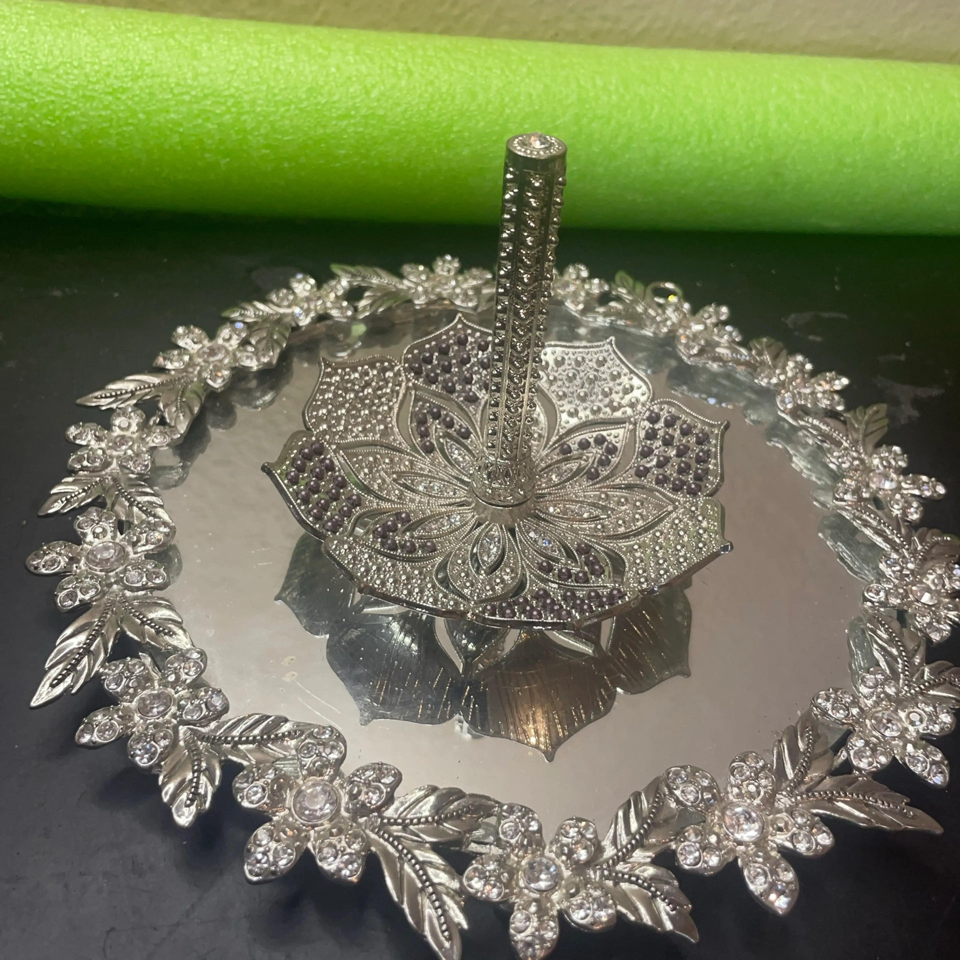 Image 2 of 6