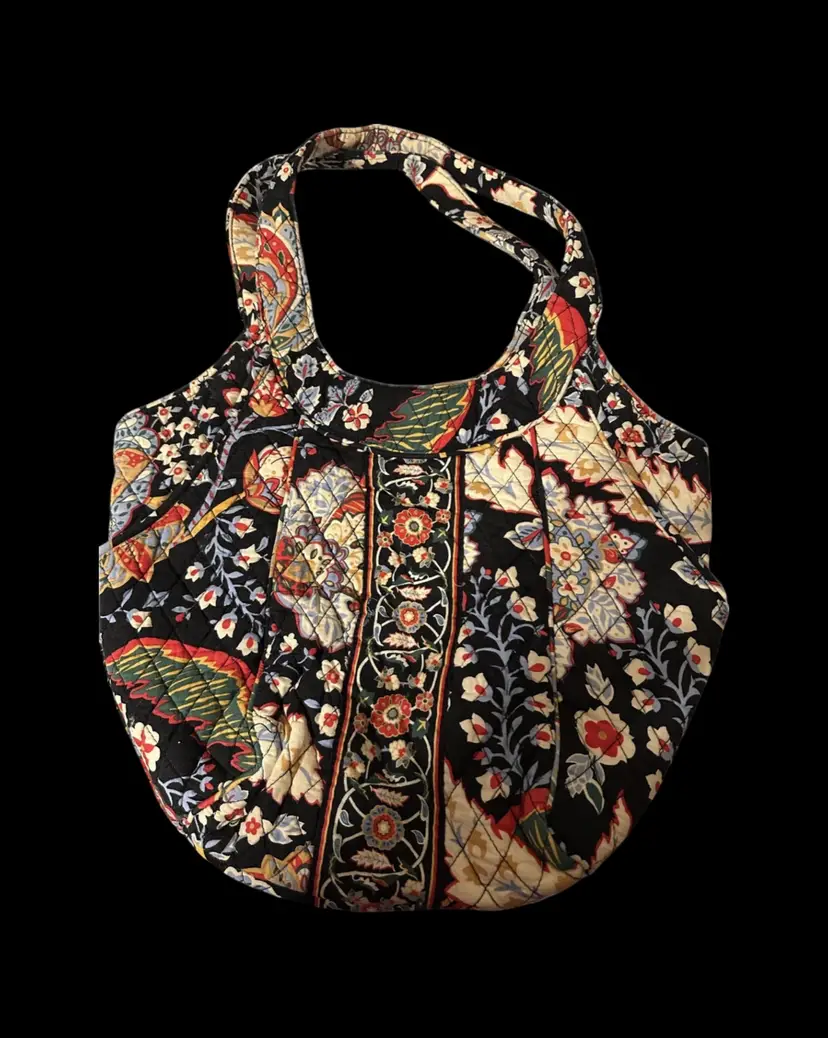 Vera Bradley Side by Side handbag in the Versailles floral pattern