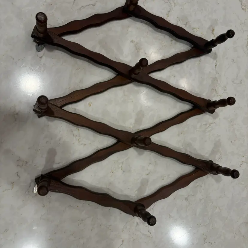Vtg Dark Wood Accordion Wall Rack Expandable 10 Peg Hat Mug Hanger
