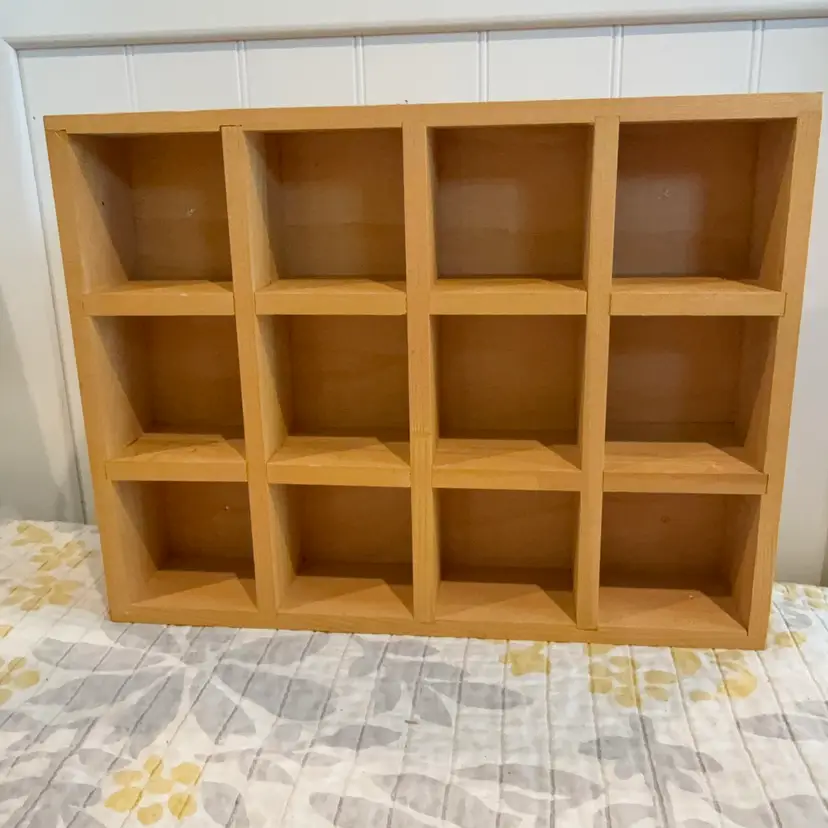 Trinket Shelf - Square Cubbies, No Hangers
