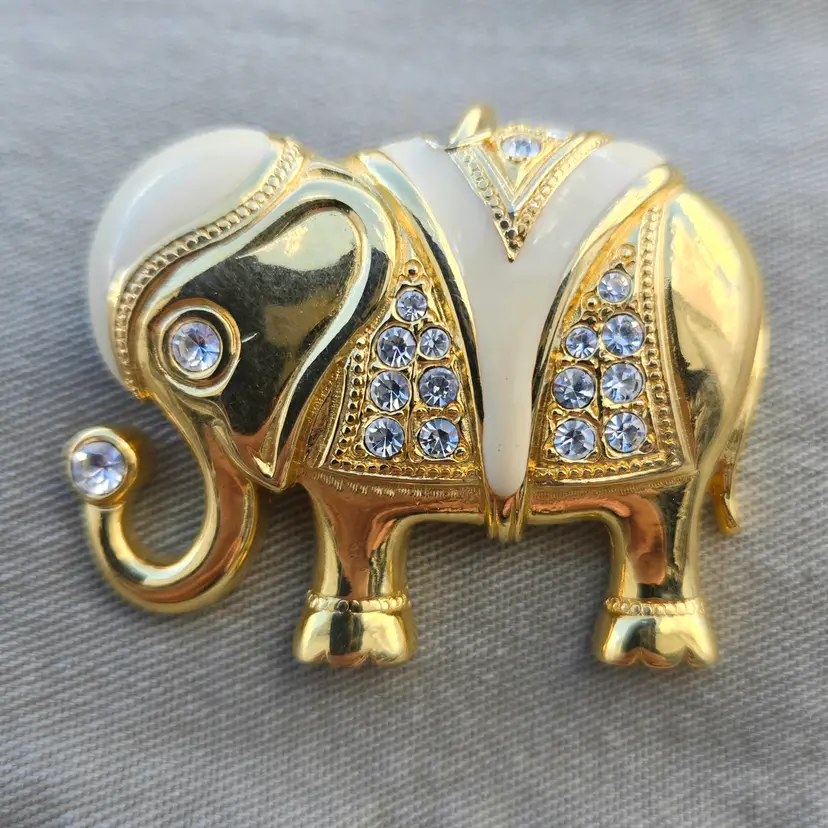 Elephant Rhinestone Brooch Pendant Gold Tone KJL Kenneth Jay Lane Avon Royal Vintage