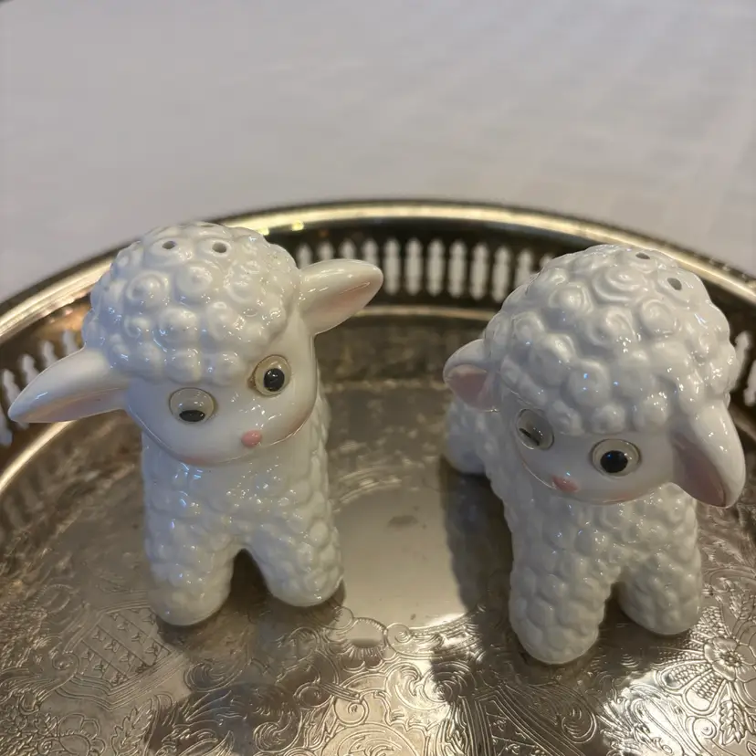 Vintage White Lamb Sheep Salt & Pepper Shakers Googly Eyes Pink Nose Kitsch