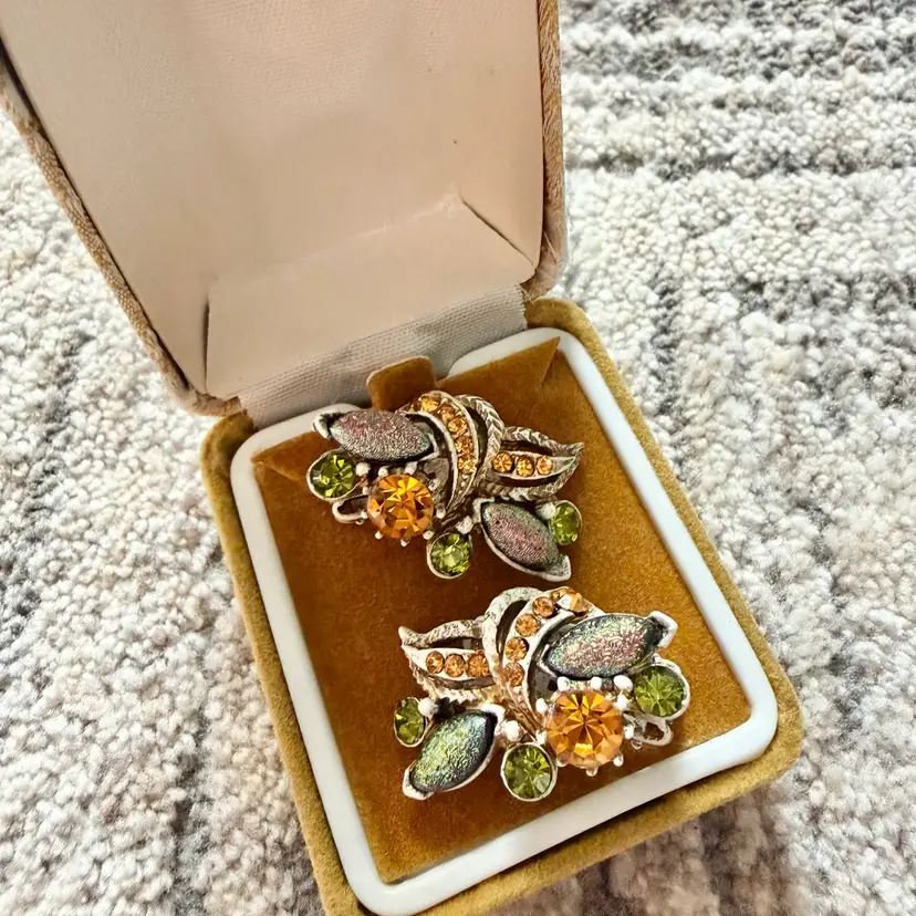 Vintage Florenza Rhinestone Clip Ons