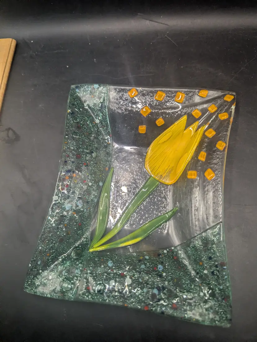 Fused Glass Tulip Design Trinket Dish Possibly Turkish