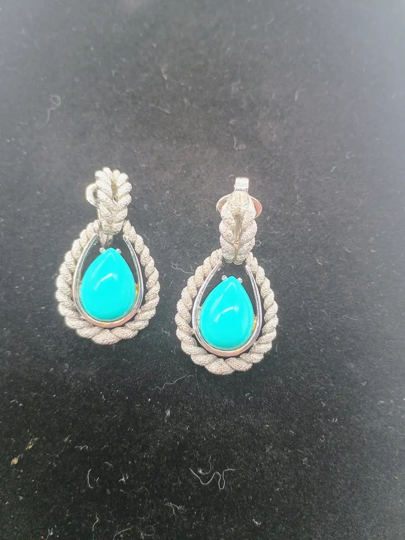 Vintage Avon Silver Tone wiith Faux Turquoise Tear Drop Clip On Earrings