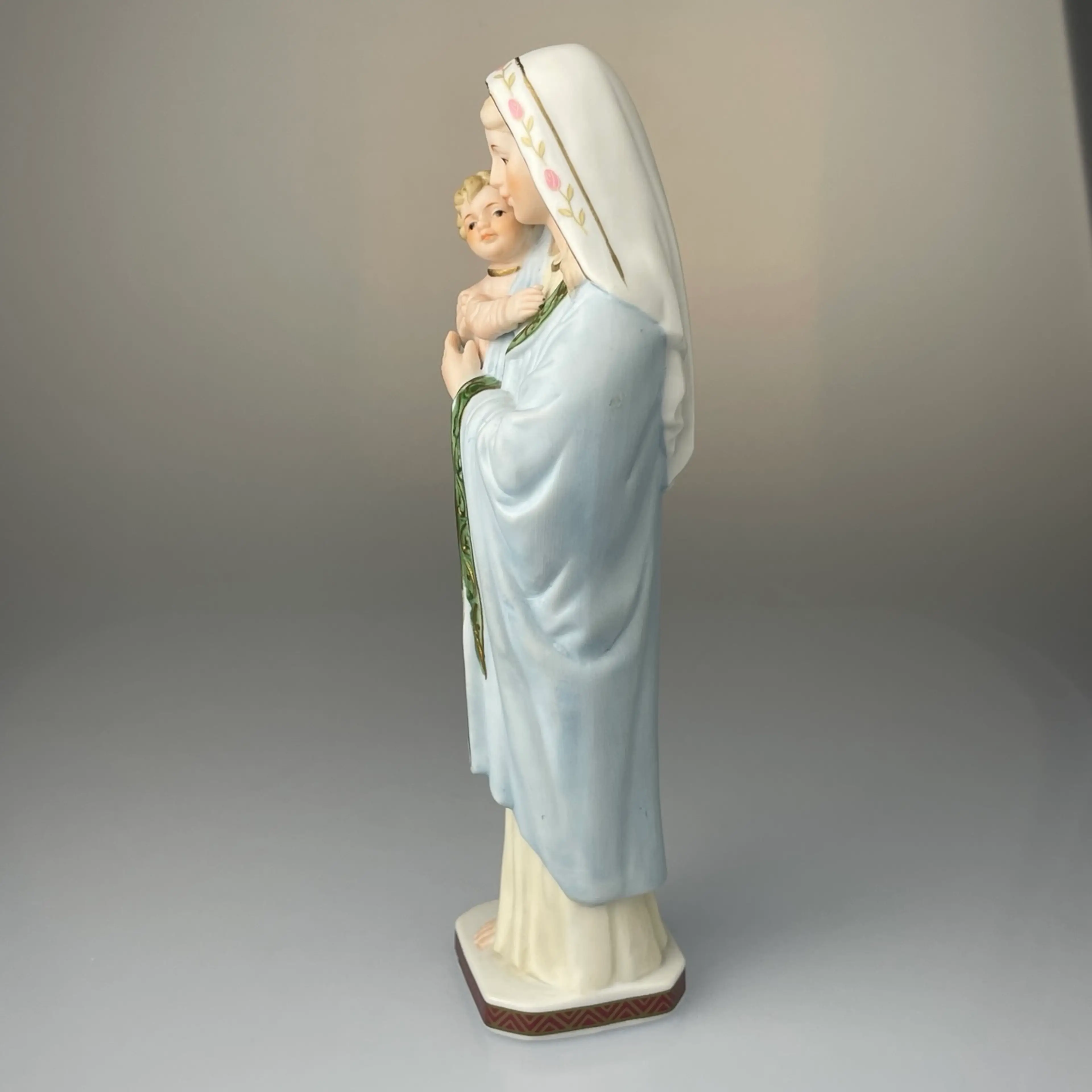 Image 4 of 9