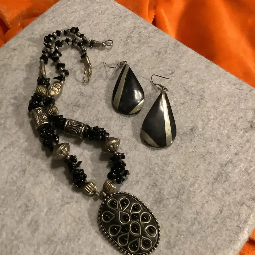 Vintage Black Stone And Silver Necklace With Wood And Silver Earrings Set