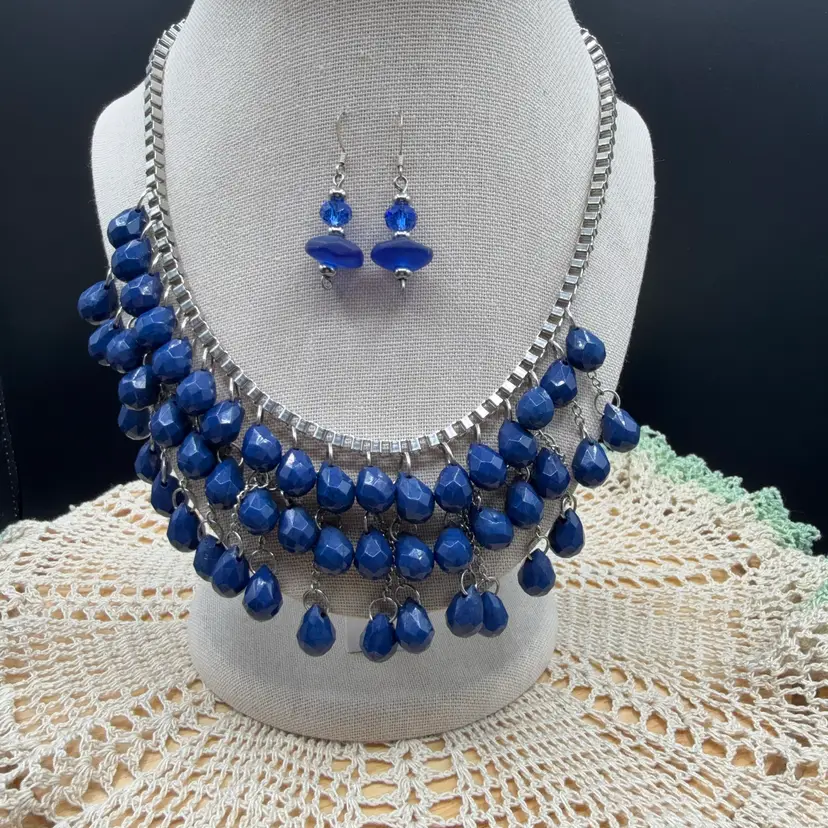 Vtg Necklace