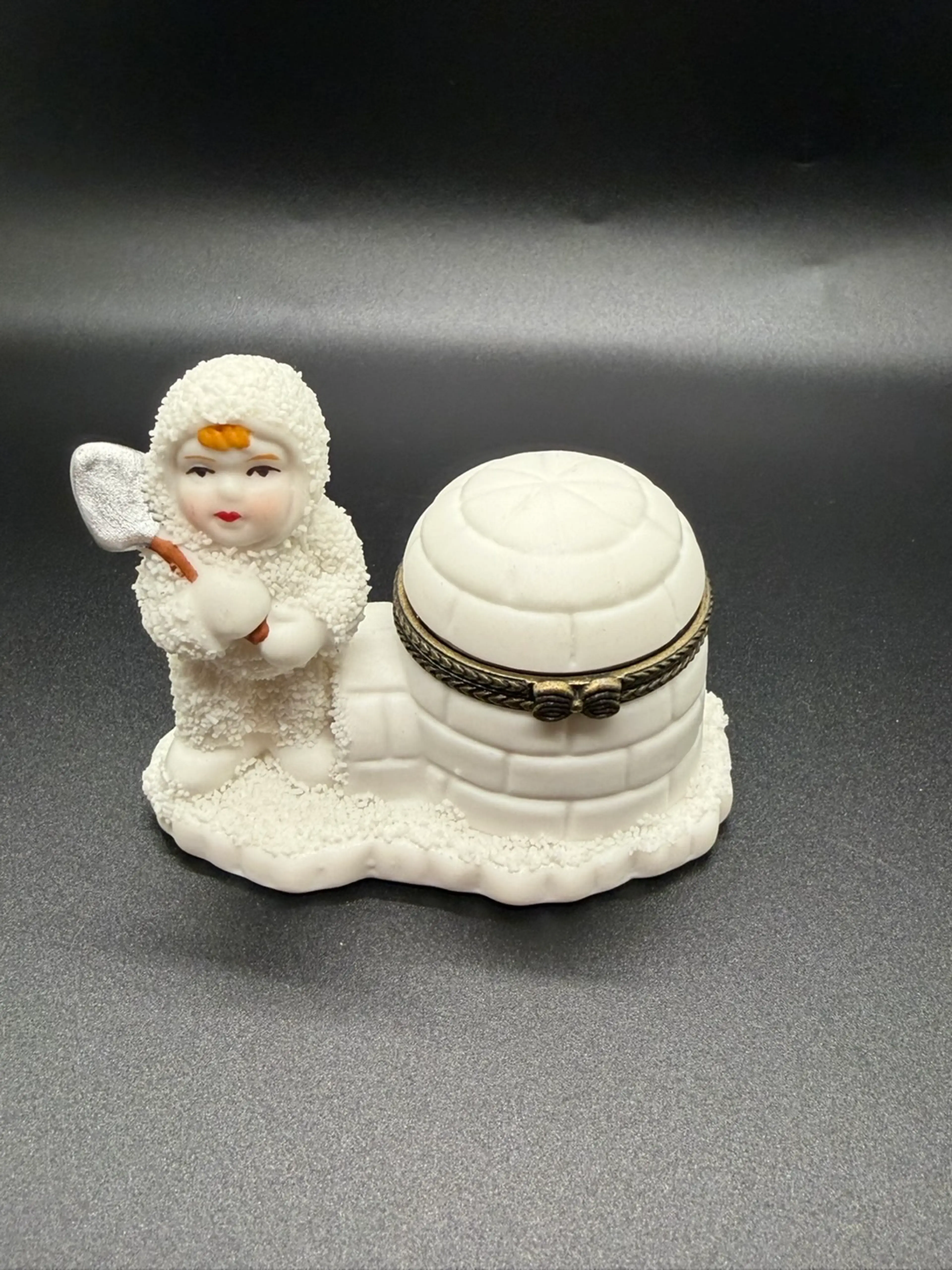 Image 2 of 6