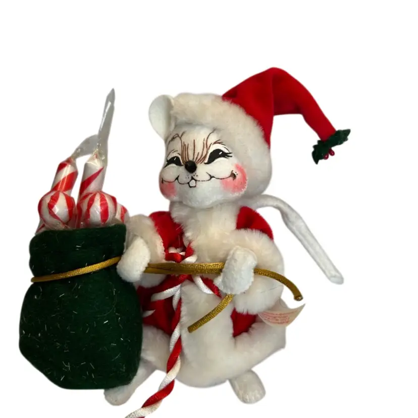 2005 ANNALEE Christmas Mouse 
@7” Tall