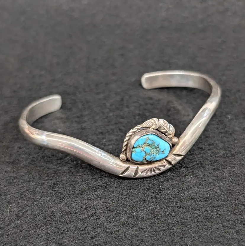 Vintage Navajo Turquoise Sterling Silver Cuff Bracelet Leaf Wavy Native American
