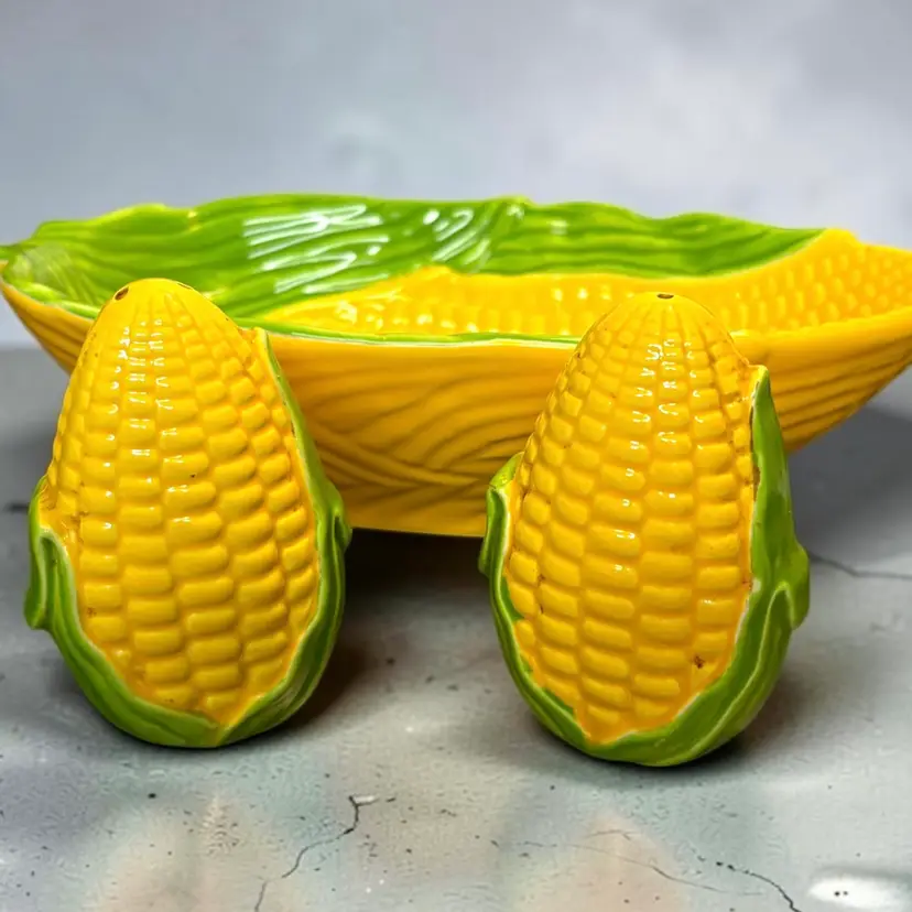 Vintage Corn Ear Bowl 10”x 5.25” & Salt & Pepper Shakers - Clean With Stoppers - 3.5” x 3”- Bowl Has Small Chip On Foot - Made In Japan