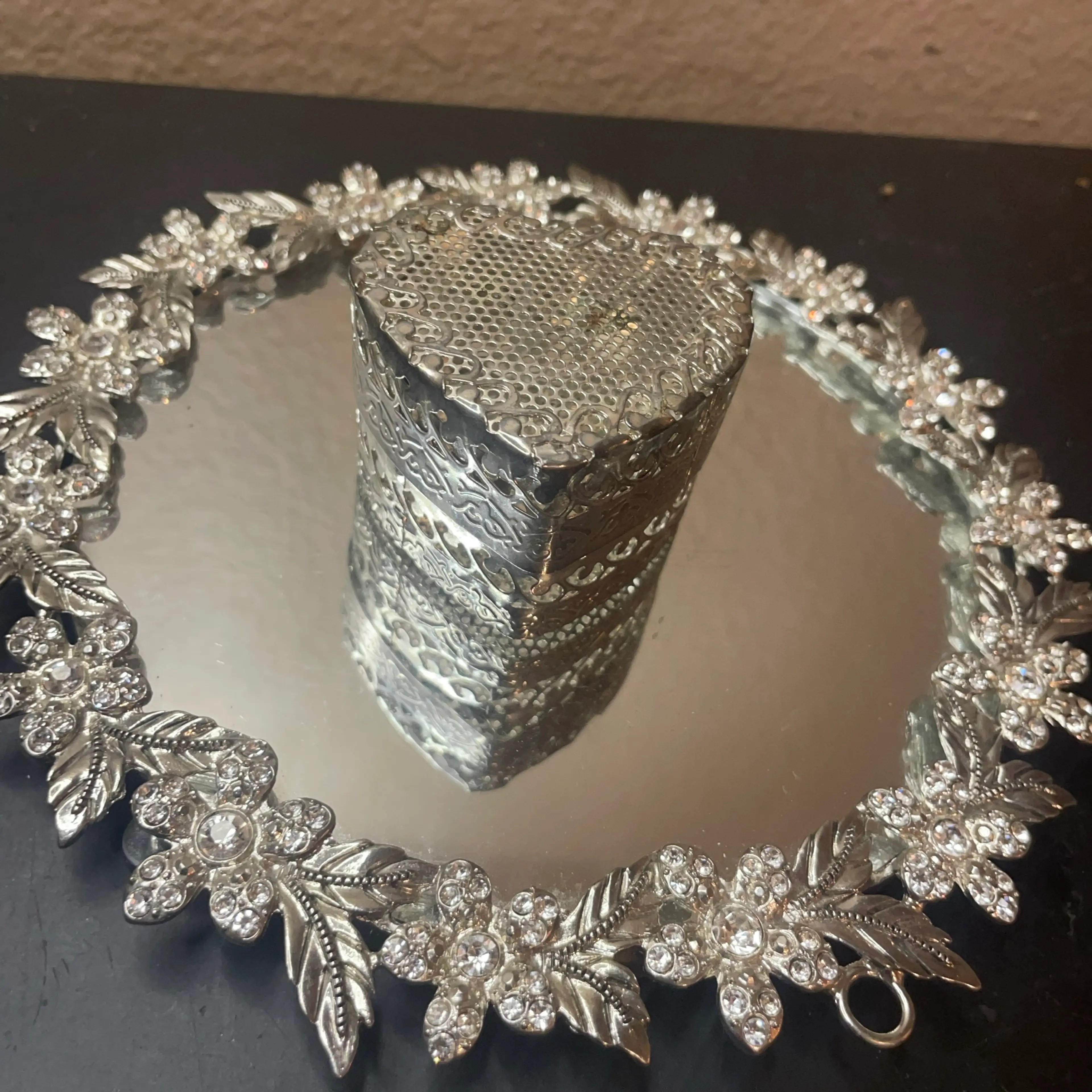 Image 1 of 5
