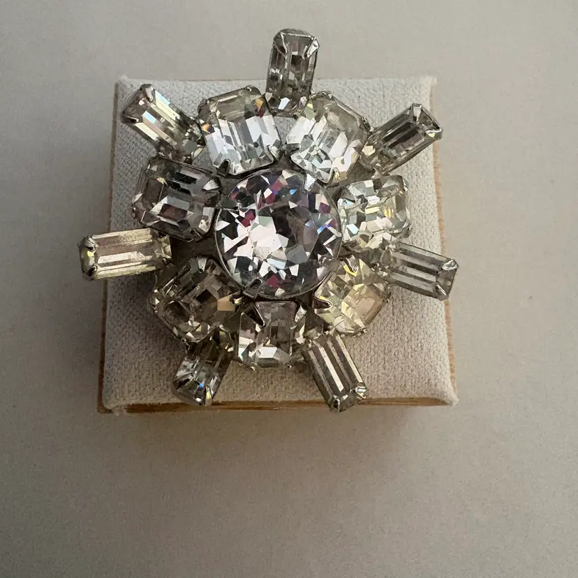 1940’s - 1950’s Kramer Unsigned Glitzy Rhinestone Brooch