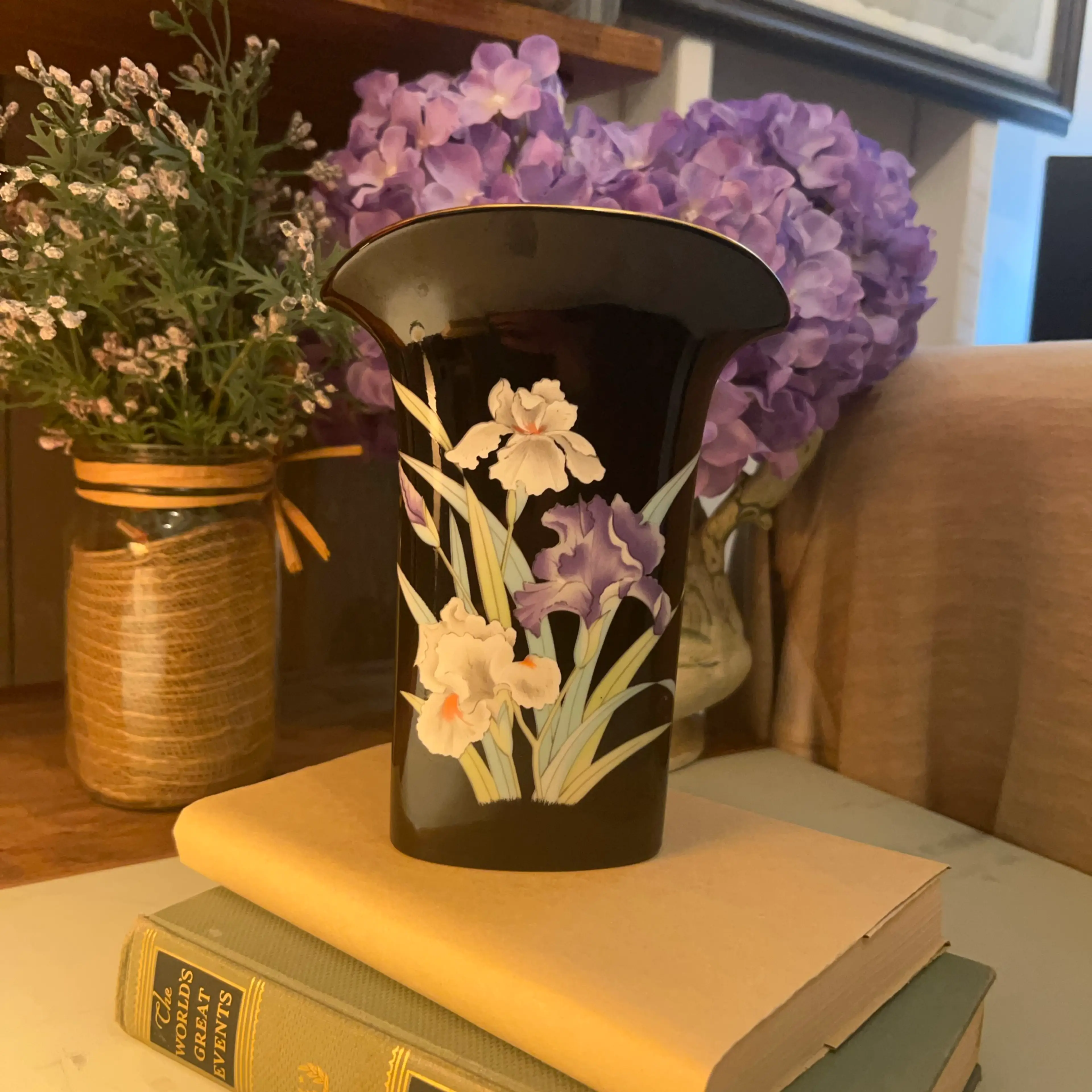Image 2 of 8