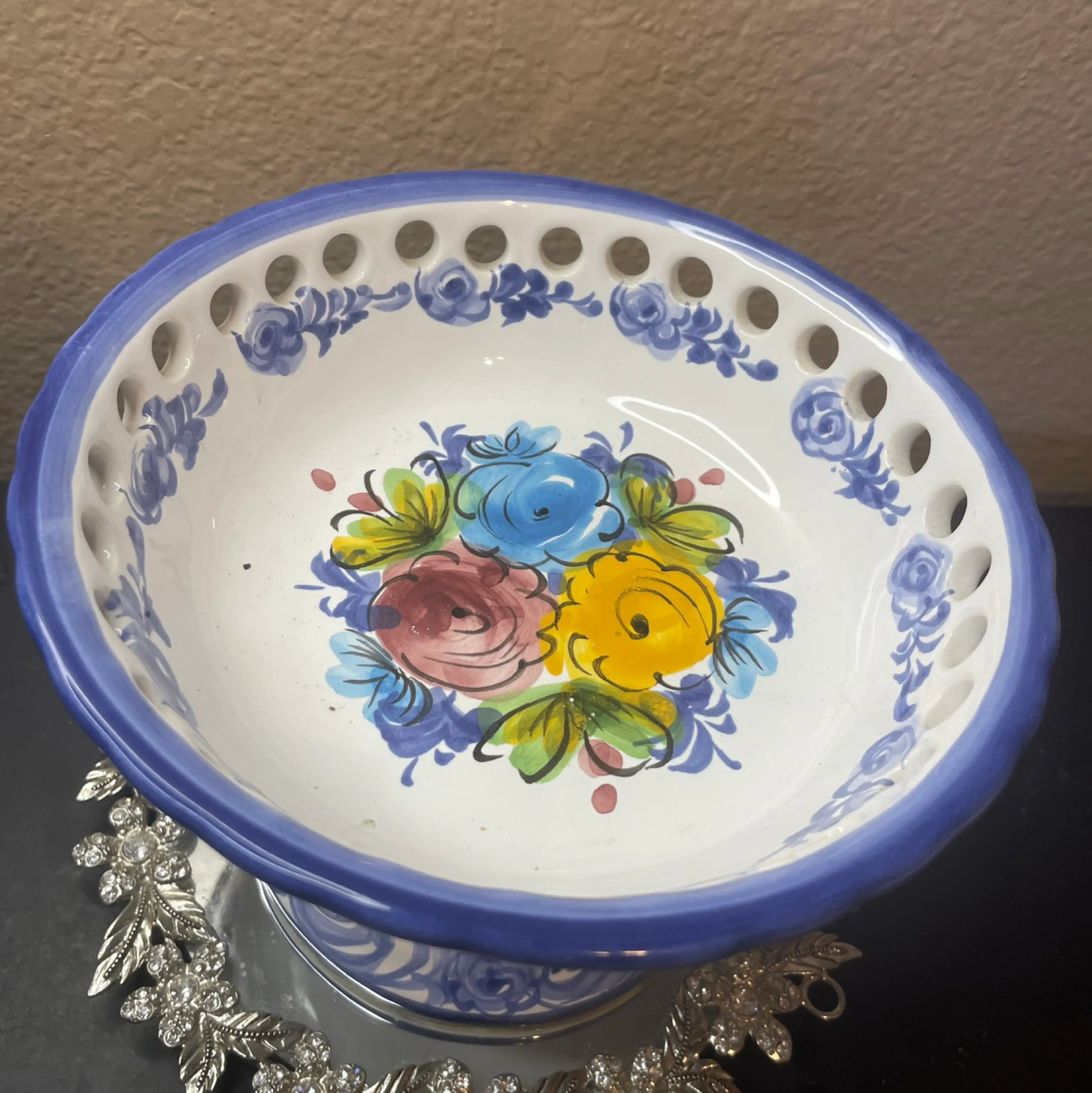 Image 3 of 6