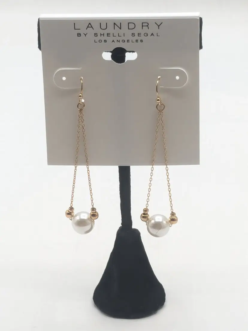 Laundry by Shelli Segal Gold Tone Pearl Drop Earrings NWT
