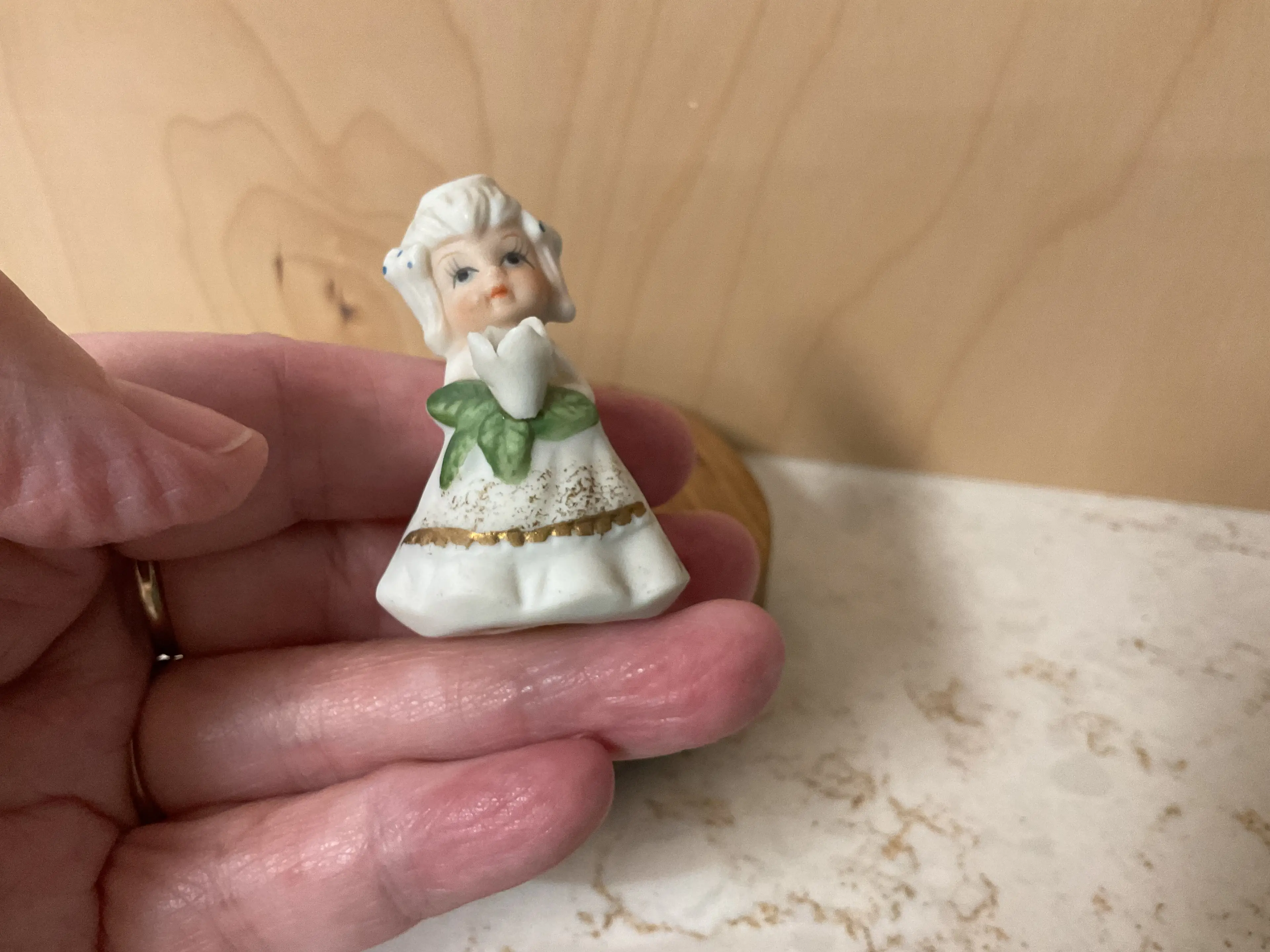 Image 4 of 12