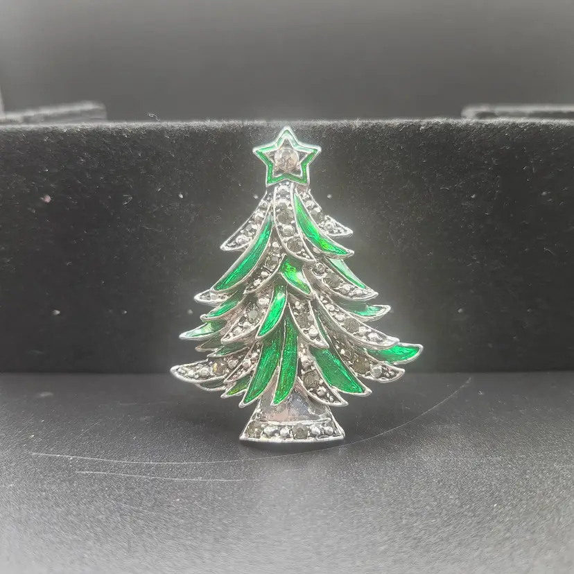 Vintage Rhinestone Christmas Tree Brooch