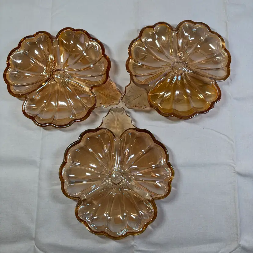 Vintage Marigold Iridescent Cloverleaf Shaped Dish Set Of Three