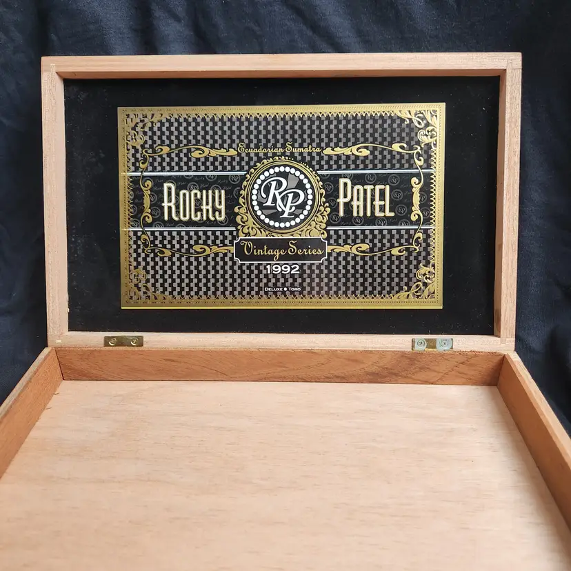 Cigar Box - Rocky Patel
