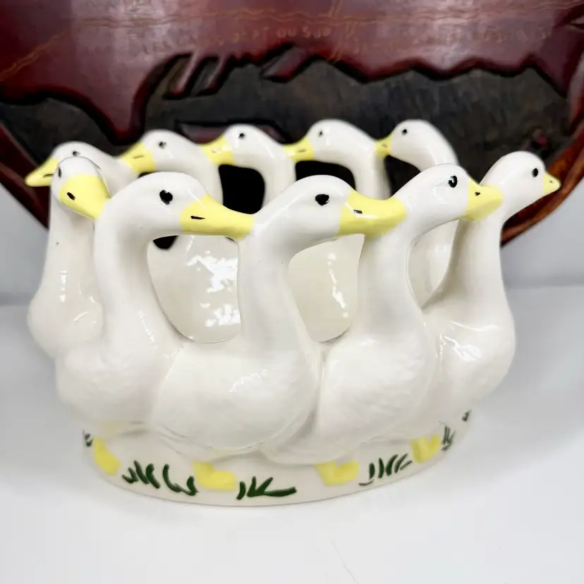 USA: Gaggle Of Geese Centerpiece Bowl/Planter. 1980s. 10”x7”x5.5”
