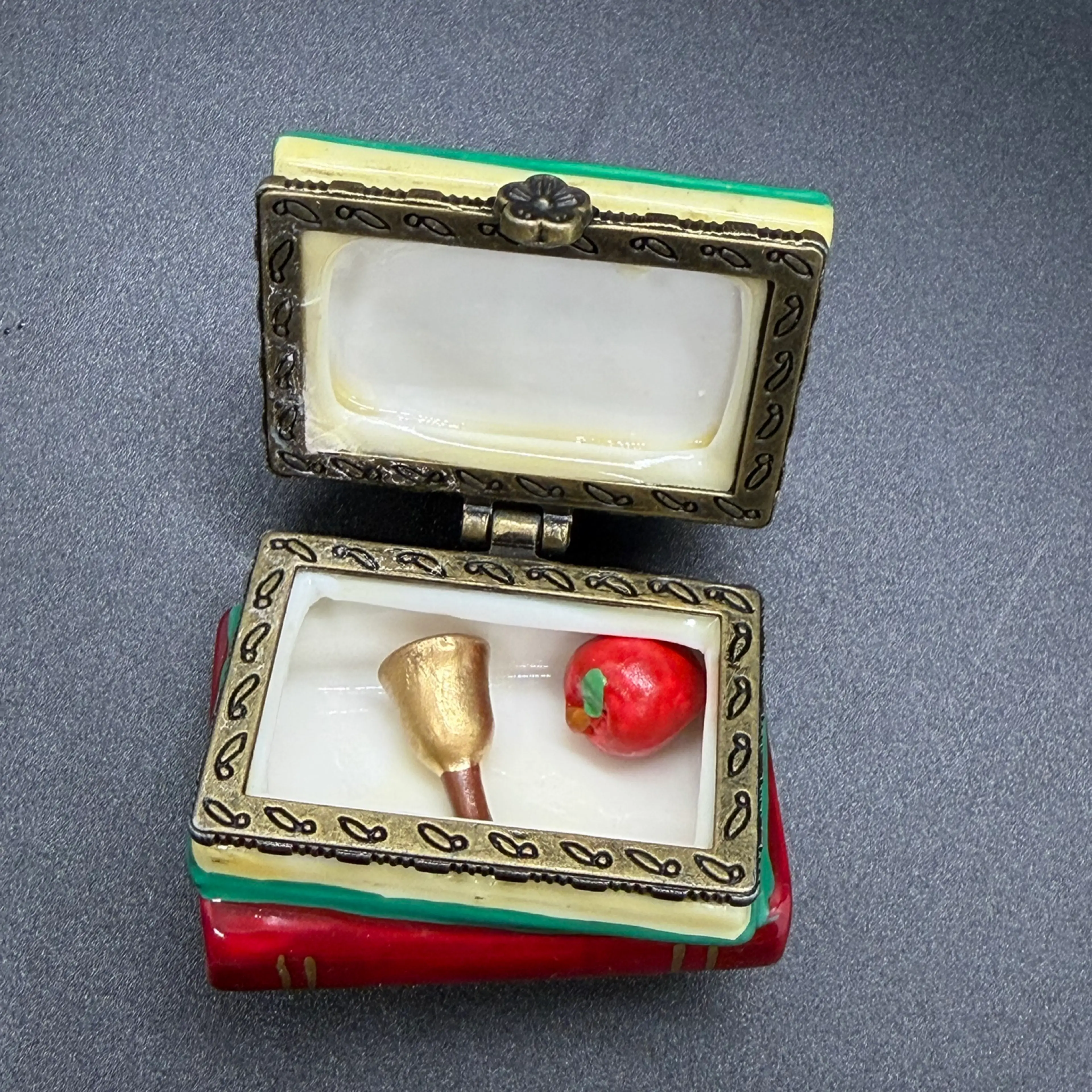 Image 4 of 7