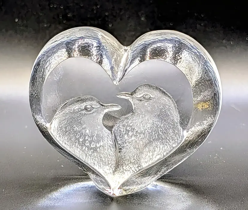 Mats Jonasson Sweden Crystal Love Birds Heart Paperweight Signed #3849 3"
