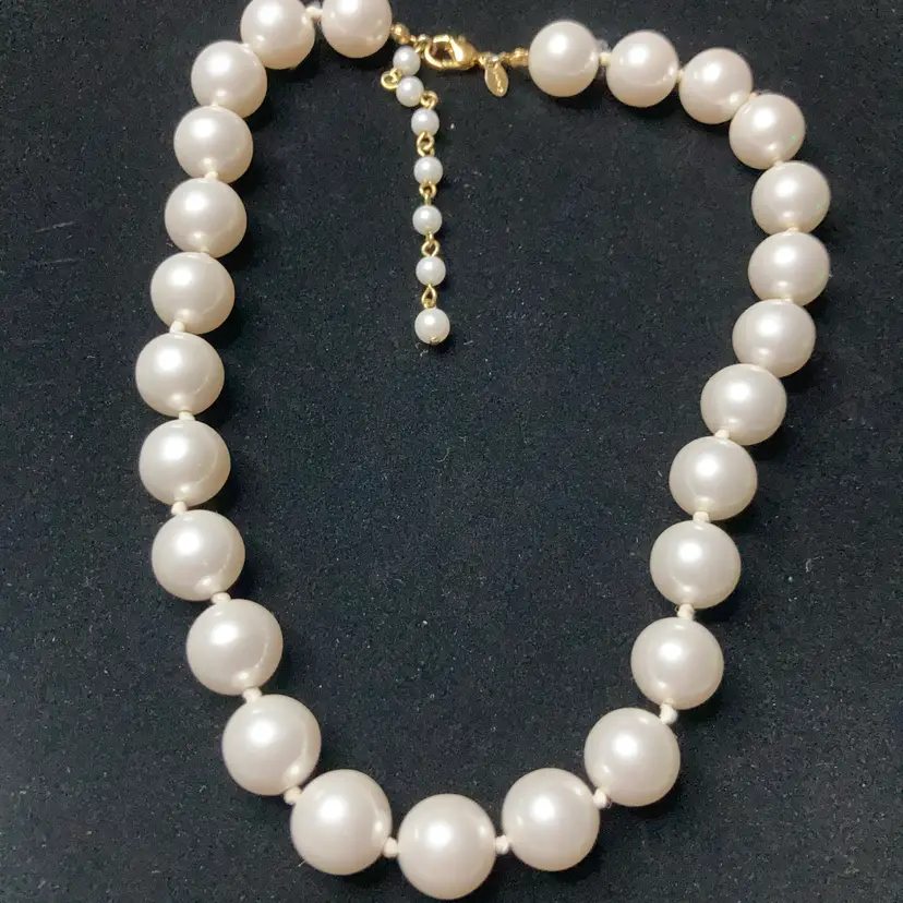 16” - 19” Faux Pearl Necklace!