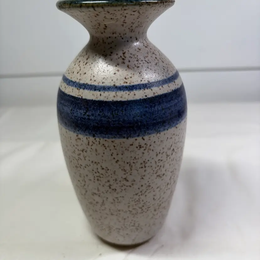 Send Speckled Stoneware Vase With Blue Painted Bands