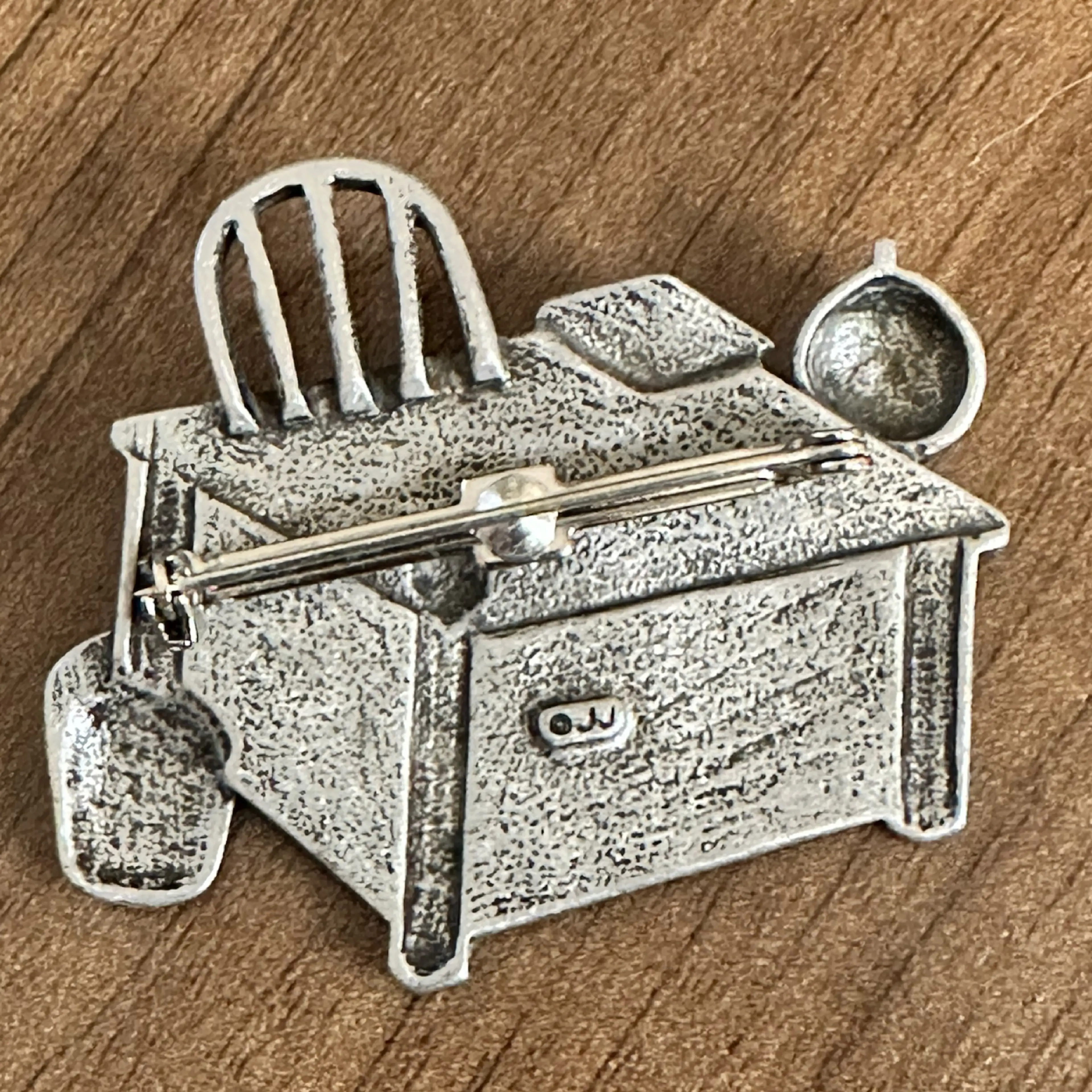 Image 2 of 2