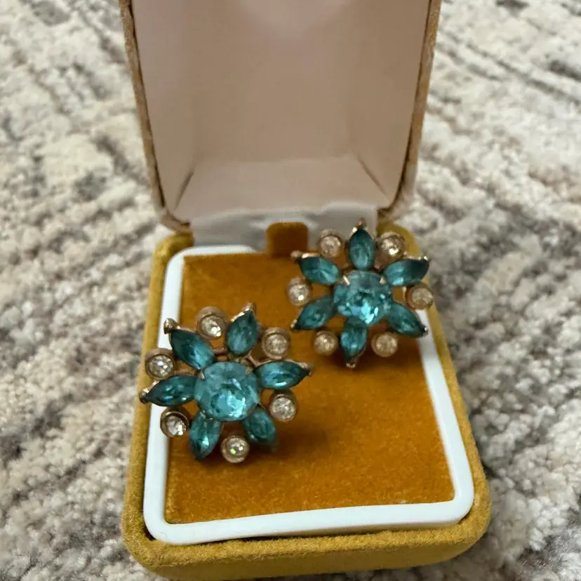 Vintage Coro Screw Back Earrings