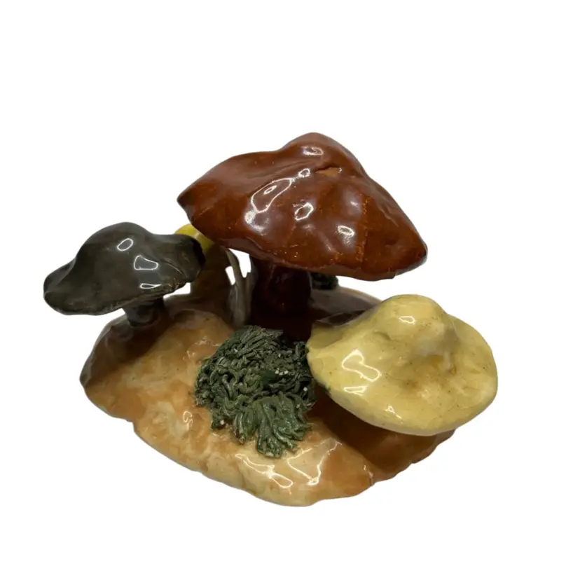 Hobbiest Clay Mushroom Feature 
@3 1/2x5