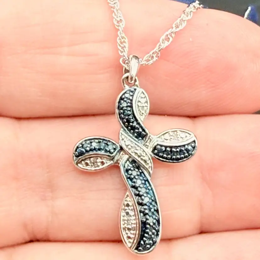 The Danbury Mint Blue & White Diamond Infinity Ribbon Cross Pendant Necklace NEW
