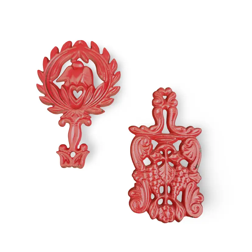 Vintage Virginia Metalcrafters Cast Iron Trivets Footed - 5" Eagle & Grapes in Red Enamel Set of 2 - Cottage Wall Decor