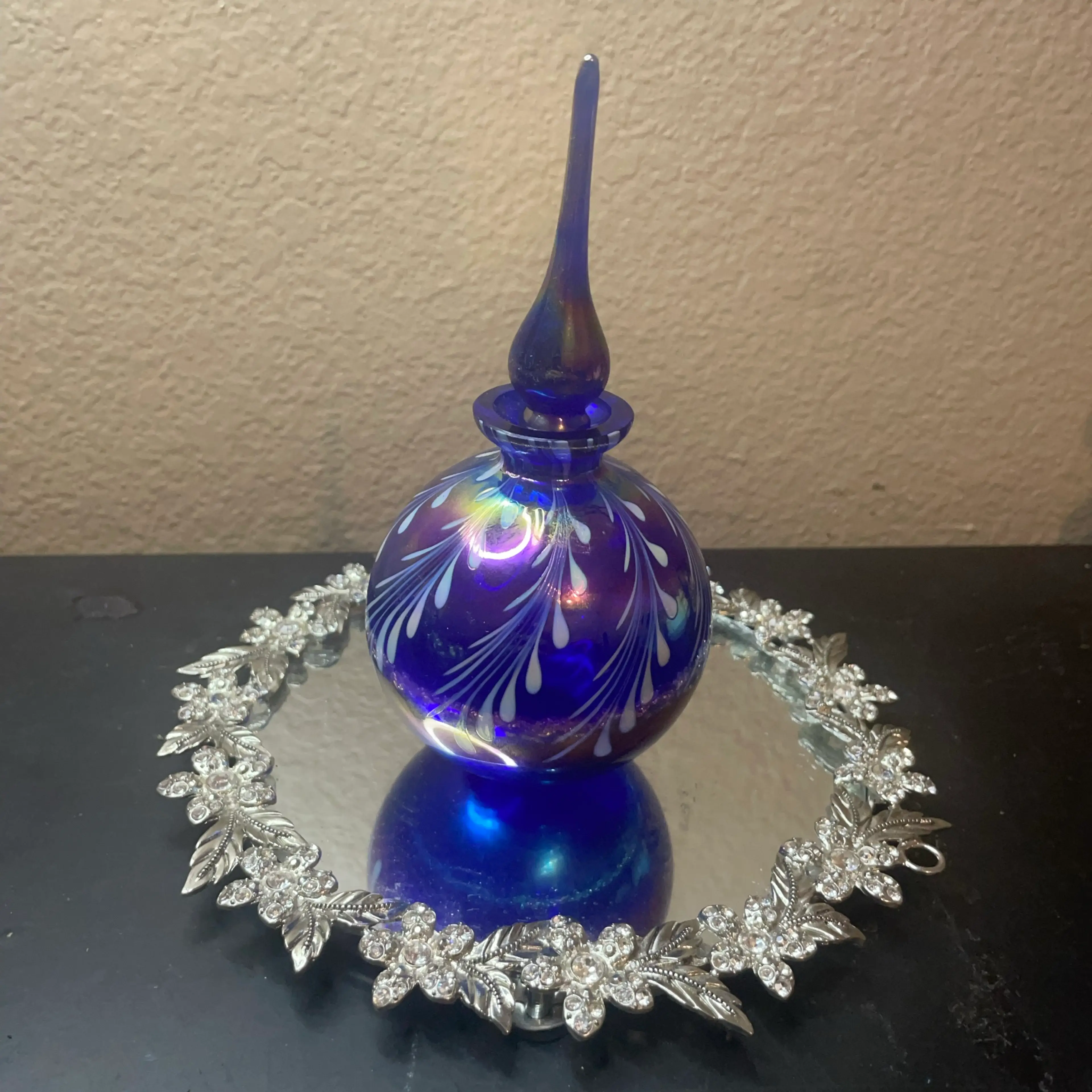 Image 2 of 6