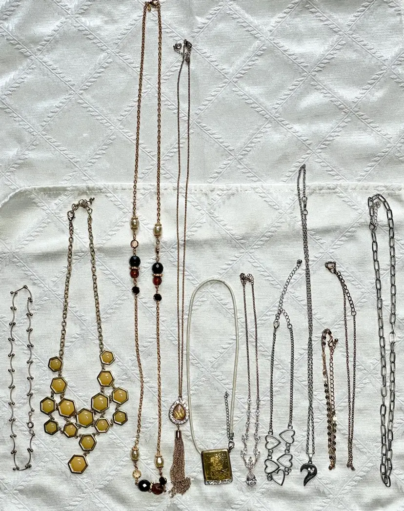Costume Jewelry Necklaces Lot of 11 Included