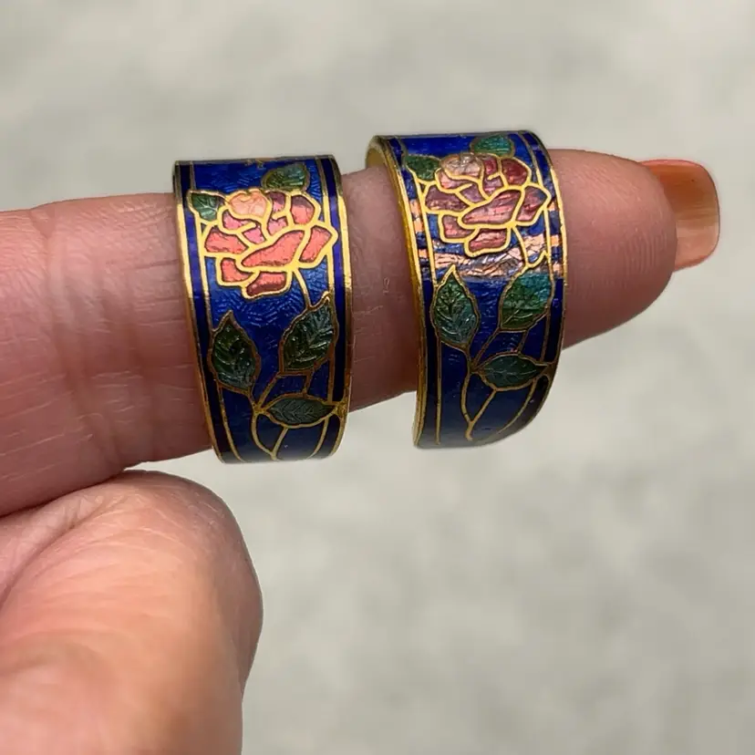 #01 Vintage Cloisonné Enamel Rose Half Hoop Earrings Blue Floral Gold Tone Post Back