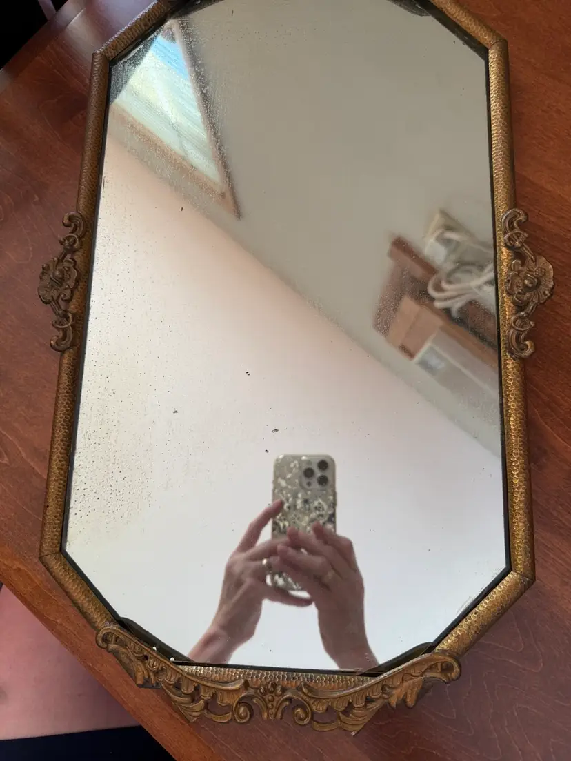 ☀️ 21” H x 13-1/2” W Vintage Ornate Mirror